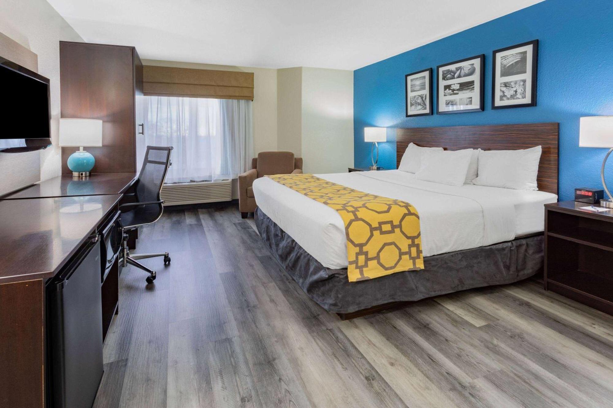 Baymont By Wyndham Milan Hotel Kültér fotó